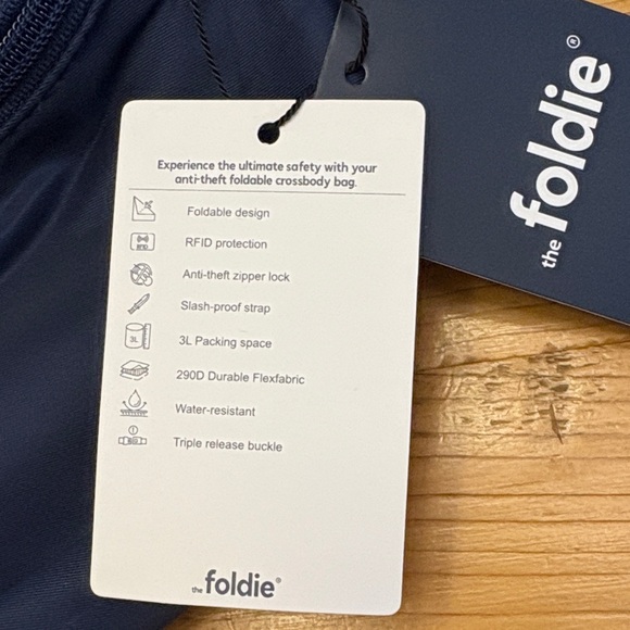 Foldie Women's Navy Belt Bag - Picture 4 of 7